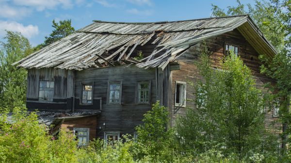 Cottage Demolition in Ringgold