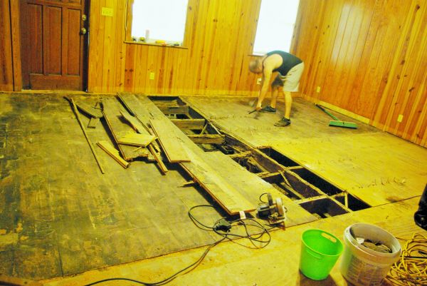 Subfloor Demolition in Ringgold